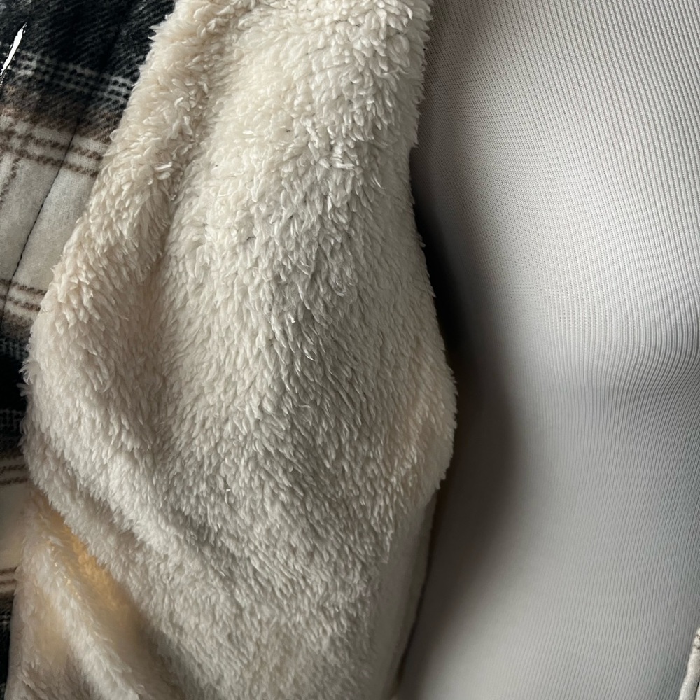 Plaid Button-Up Jacket - Picture 4 of 4